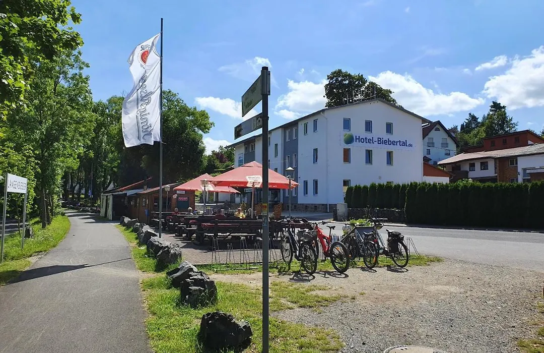 Garni Hotel Biebertal am Milseburgradweg-1